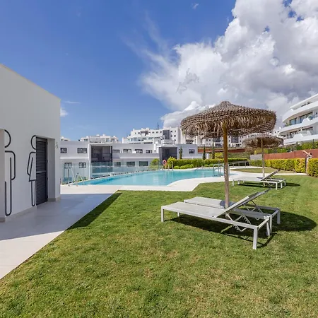 Modern Pedro, Higueron Reserve Apartment *